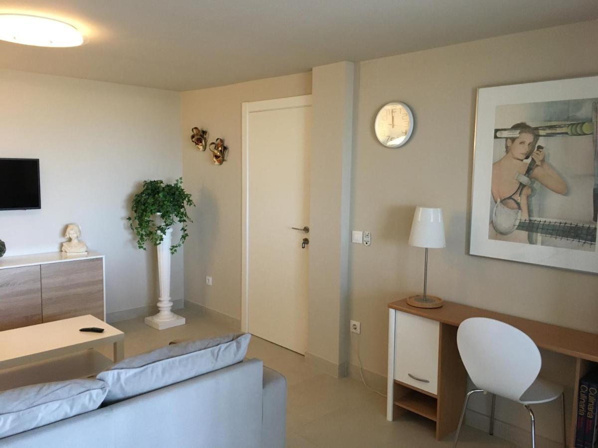 Very Beautiful Modern 2-Bed Apartment In ฮาเวอา ภายนอก รูปภาพ
